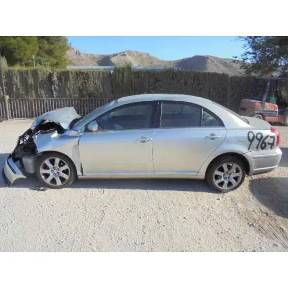 TOYOTA AVENSIS BERLINA (T25) '2003 2.0 EXECUTIVE SEDAN (4-PTAS.) DORADO