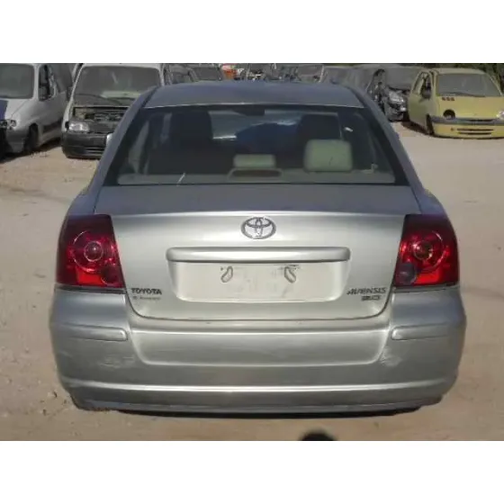 TOYOTA AVENSIS BERLINA (T25) '2003 2.0 EXECUTIVE SEDAN (4-PTAS.) DORADO