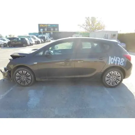 OPEL ASTRA J LIM. '2014 COSMO GRIS OSCURO