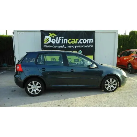 VOLKSWAGEN GOLF V BERLINA (1K1) '2005 TRENDLINE GRIS