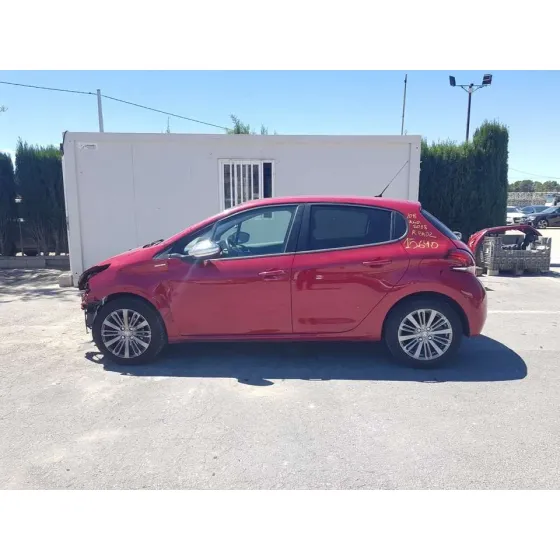 PEUGEOT 208 '2018 STYLE ROJO