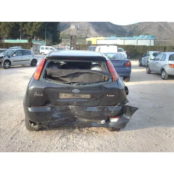 FORD FOCUS BERLINA (CAK) '2001 TREND NEGRO