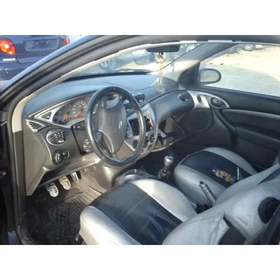 FORD FOCUS BERLINA (CAK) '2001 TREND NEGRO