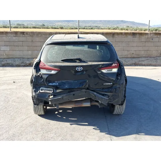 Toyota AURIS (_E18_) 2012