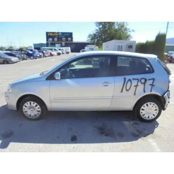 VOLKSWAGEN POLO (9N3) '2006 ADVANCE GRIS