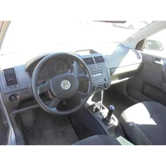 VOLKSWAGEN POLO (9N3) '2006 ADVANCE GRIS