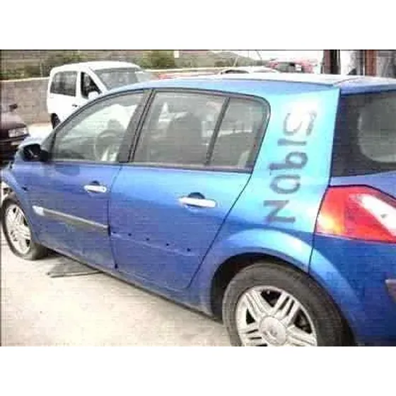 RENAULT MEGANE II BERLINA 5P '2002 1.9 DCI DIESEL AZUL