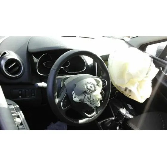 RENAULT CLIO IV '2016 LIMITED NEGRO