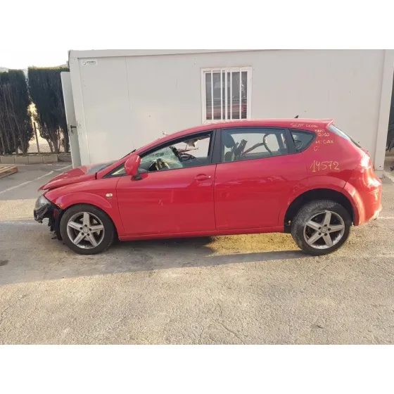SEAT LEON (1P1) '2010 REFERENCE ROJO