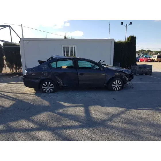 VOLKSWAGEN PASSAT BERLINA (3C2) '2010 HIGHLINE NEGRO