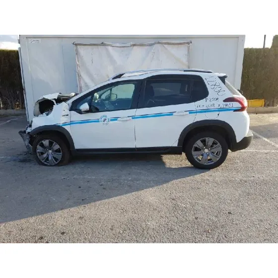 PEUGEOT 2008 (--.2013->) '2019 SIGNATURE 1.5 HDI 100 CV BLANCO