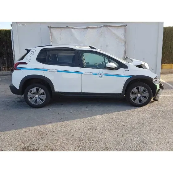 PEUGEOT 2008 (--.2013->) '2019 SIGNATURE 1.5 HDI 100 CV BLANCO