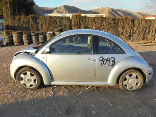 VOLKSWAGEN NEW BEETLE (9C1/1C1) '2002 2.0 GRIS