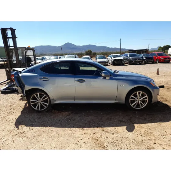 Lexus IS II (_E2_) 2005