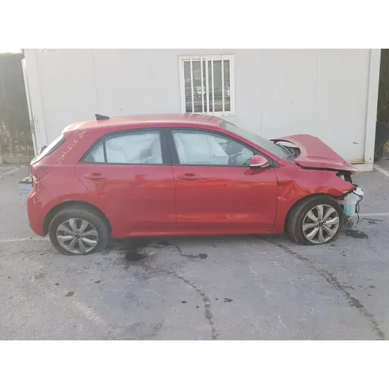 KIA RIO (YB) '2022 HIBRID ROJO
