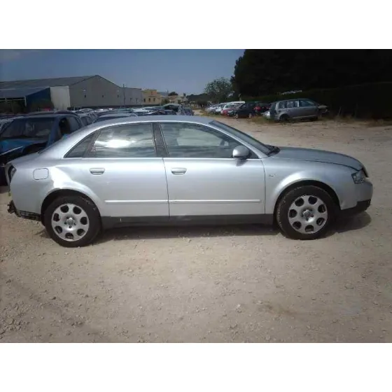 AUDI A4 BERLINA (8E) '2000 1.9 TDI (96KW) GRIS