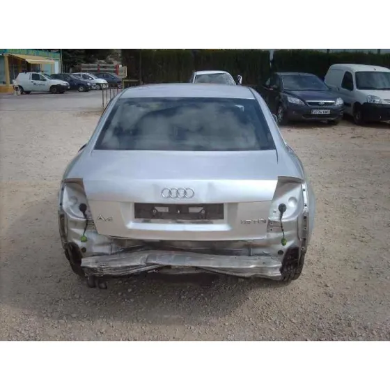 AUDI A4 BERLINA (8E) '2000 1.9 TDI (96KW) GRIS