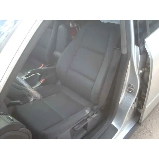AUDI A4 BERLINA (8E) '2000 1.9 TDI (96KW) GRIS