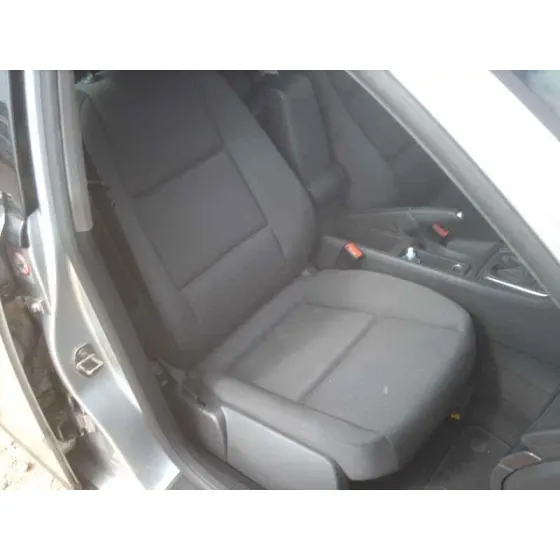 AUDI A4 BERLINA (8E) '2000 1.9 TDI (96KW) GRIS