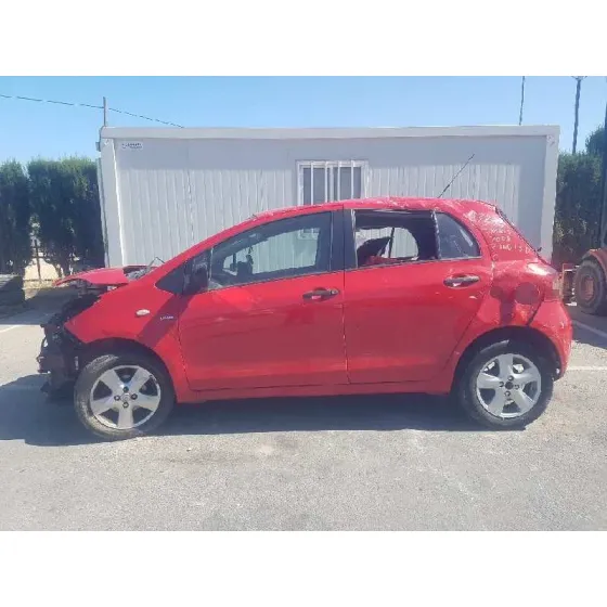 TOYOTA YARIS (KSP9/SCP9/NLP9) '2009 BASICO ROJO