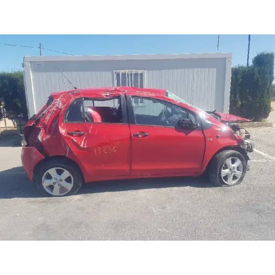 TOYOTA YARIS (KSP9/SCP9/NLP9) '2009 BASICO ROJO