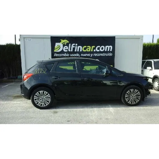 OPEL ASTRA J LIM. '2013 SELECTIVE BUSINESS NEGRO