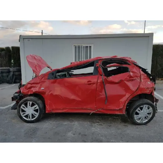TOYOTA AYGO (KGB/WNB) '2017 BASICO ROJO