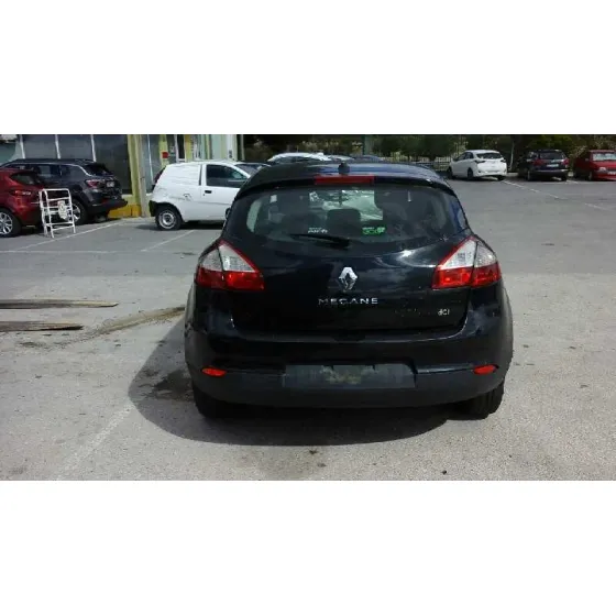 RENAULT MEGANE III BERLINA 5 P '2011 AUTHENTIQUE NEGRO