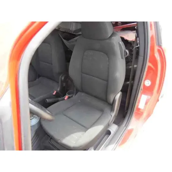 MITSUBISHI COLT BERLINA 3 (CZ) '2006 1.1 INFORM ROJO