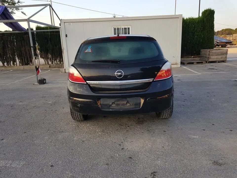 OPEL ASTRA H BERLINA '2006 COSMO NEGRO