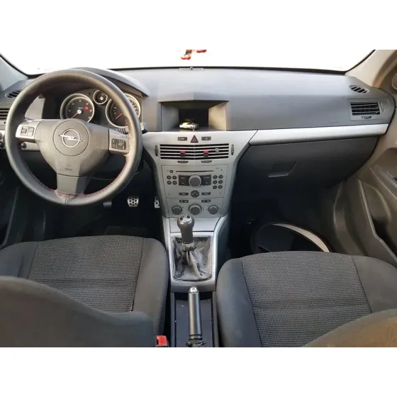 OPEL ASTRA H BERLINA '2006 COSMO NEGRO