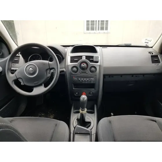 RENAULT MEGANE II BERLINA 5P '2008 CONFORT AUTHENTIQUE NEGRO