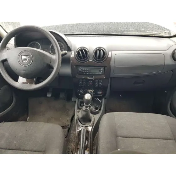DACIA DUSTER '2011 LAUREATE 4X2 NEGRO