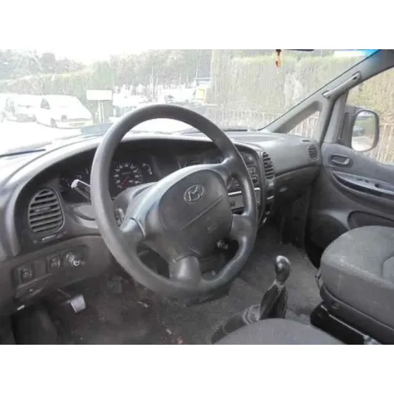HYUNDAI H 1 '2001 H 1 FURG.CAJA CERR.C. PUERTA GRIS