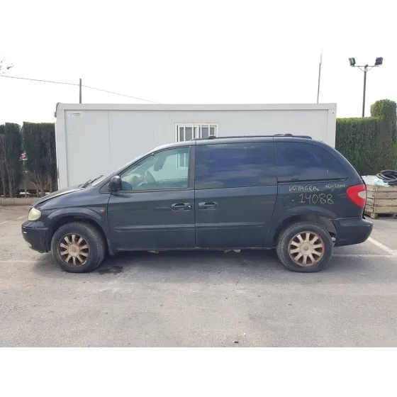 CHRYSLER VOYAGER (RG) '2001 2.4 SE NEGRO