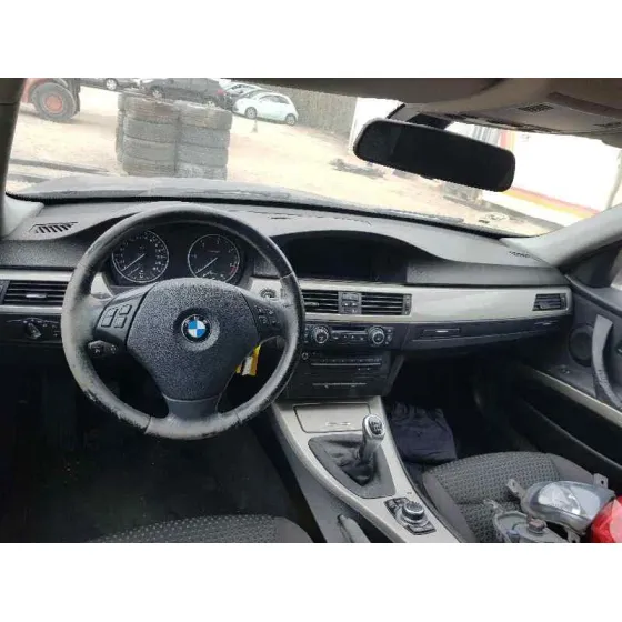 BMW SERIE 3 BERLINA (E90) '2011 318D AZUL