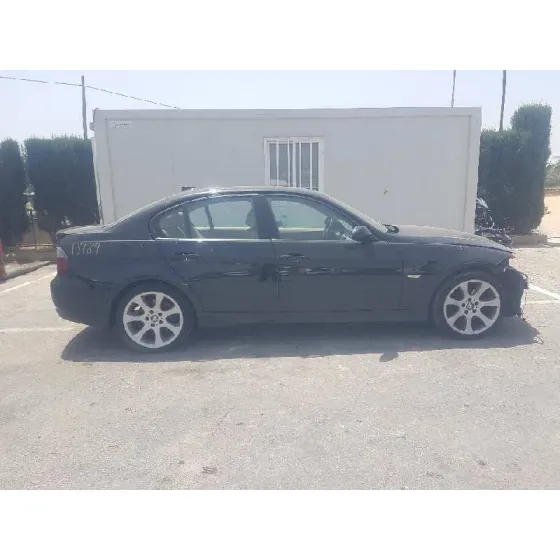 BMW SERIE 3 BERLINA (E90) '2005 320D NEGRO