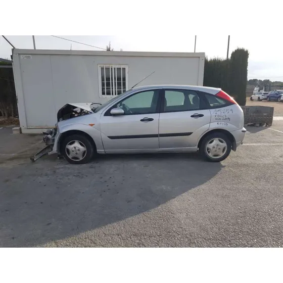 FORD FOCUS BERLINA (CAK) '2004 AMBIENTE GRIS