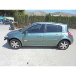 RENAULT MEGANE II BERLINA 5P RENAULT MEGANE II BERLINA 5P '2003 AUTHENTIQUE VERDE 2002