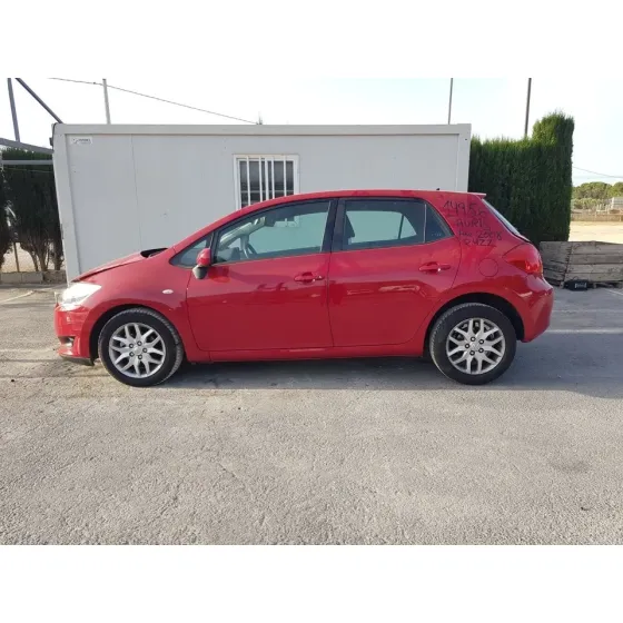 TOYOTA AURIS '2008 BASICO ROJO