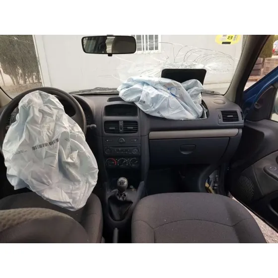 RENAULT CLIO II FASE II (B/CB0) '2004 AUTHENTIQUE AZUL