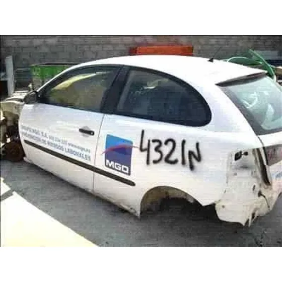 SEAT IBIZA (6L1) '2002 1.4 TDI BLANCO