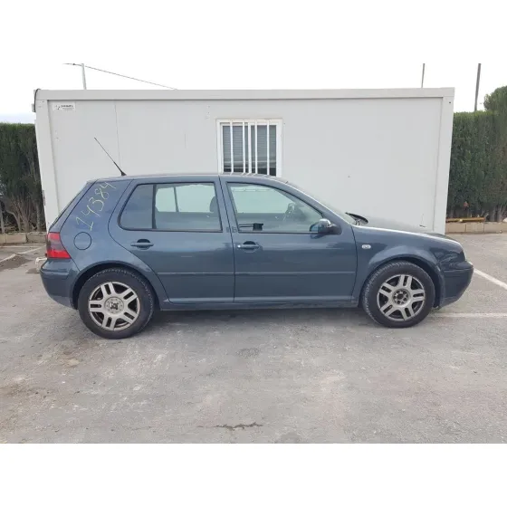 VOLKSWAGEN GOLF IV BERLINA (1J1) '2001 ADVANCE GRIS OSCURO