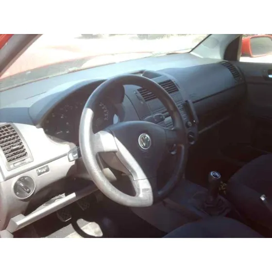 VOLKSWAGEN POLO (9N3) '2006 ADVANCE ROJO
