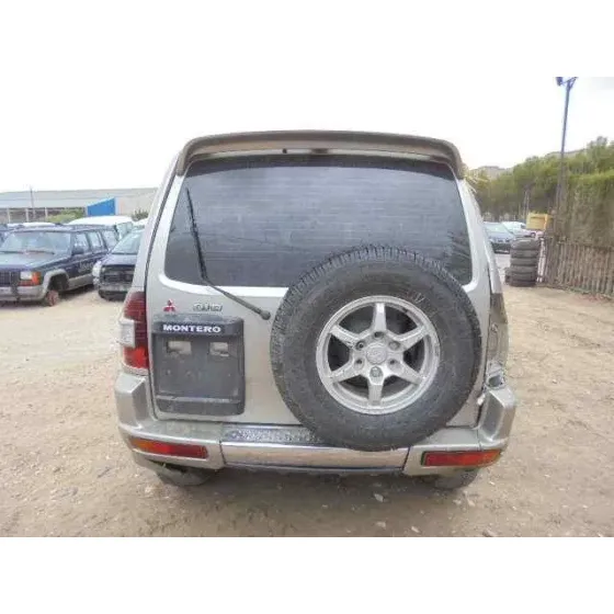 MITSUBISHI MONTERO (V60/V70) '2002 3.2 DI-D GLS (3-PTAS.) DORADO