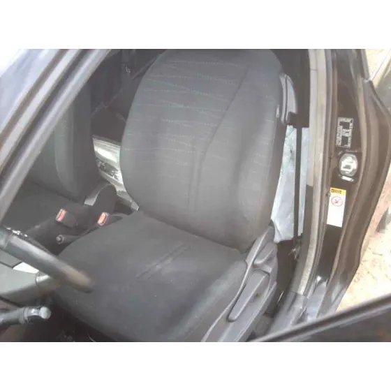 TOYOTA YARIS (KSP9/SCP9/NLP9) '2006 BASICO NEGRO