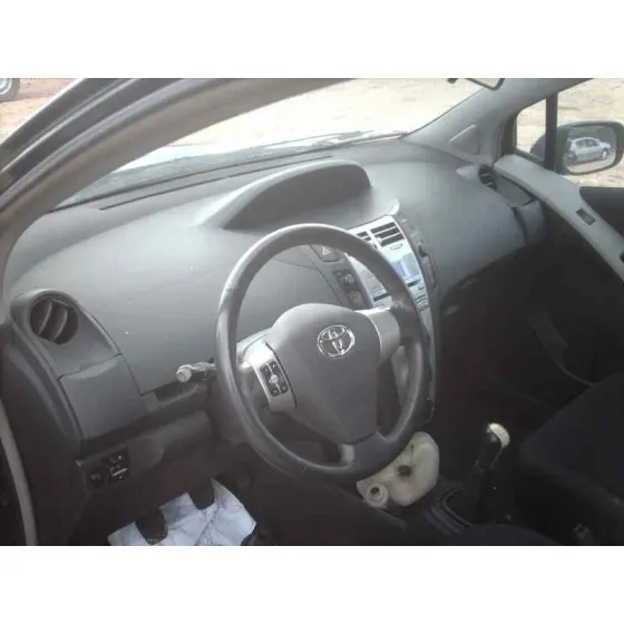 TOYOTA YARIS (KSP9/SCP9/NLP9) '2006 BASICO NEGRO