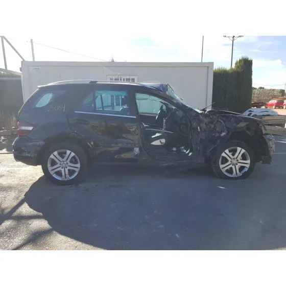 MERCEDES CLASE M (W164) '2010 ML 300 CDI BE 4-MATIC (164.121) NEGRO