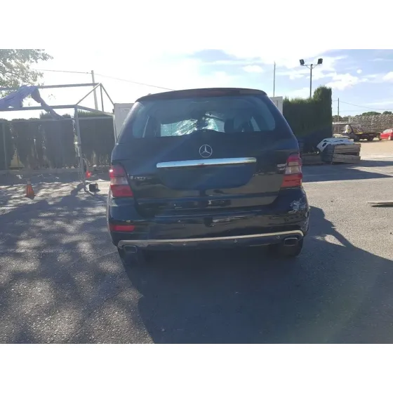 MERCEDES CLASE M (W164) '2010 ML 300 CDI BE 4-MATIC (164.121) NEGRO