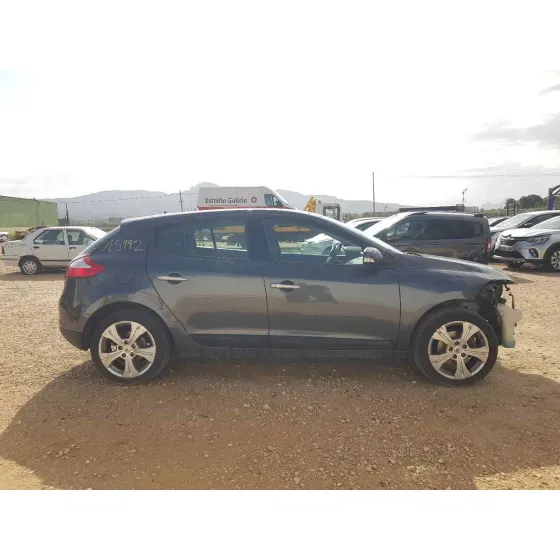 RENAULT MEGANE III BERLINA 5 P '2010 DYNAMIQUE GRIS OSCURO